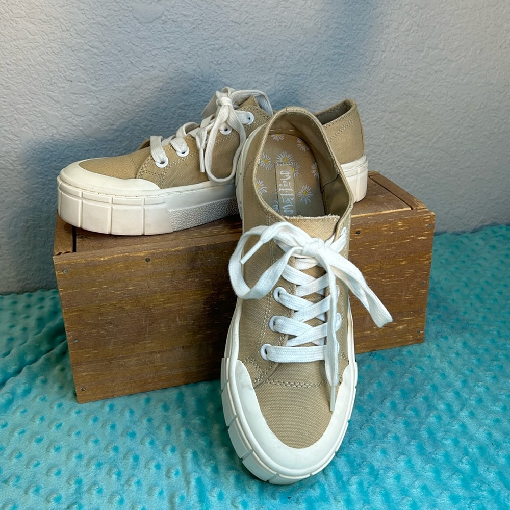 Madlove canvas sneakers